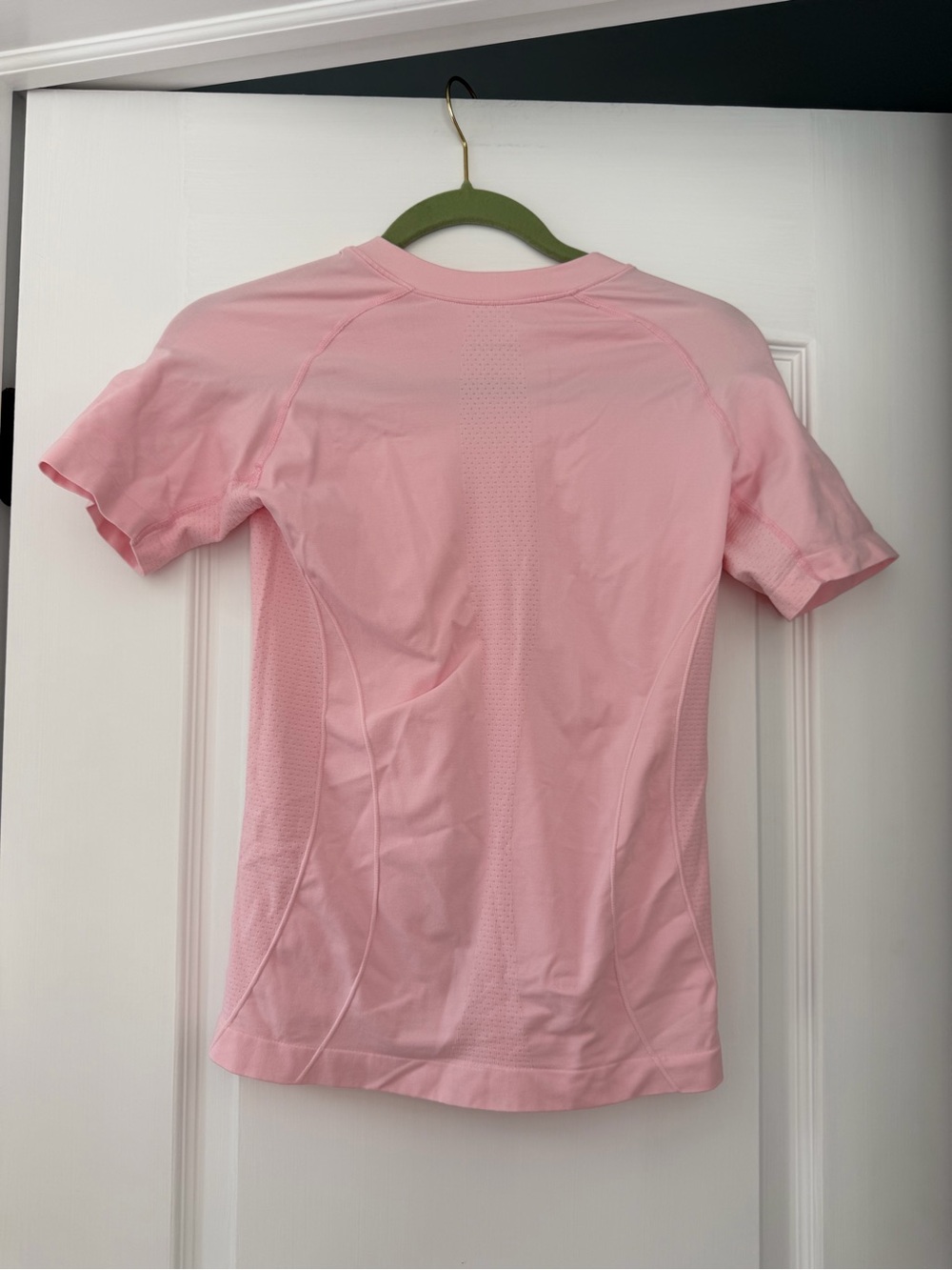 Marika Pink Mesh Performance Athletic Top Short Sleeve V-Neck Size Small - Picture 3 of 5